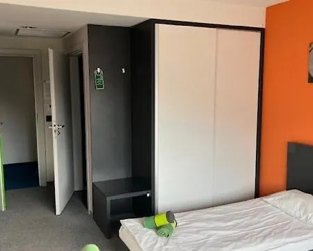 Klimatyzowany Sobotel & Hotel 3*